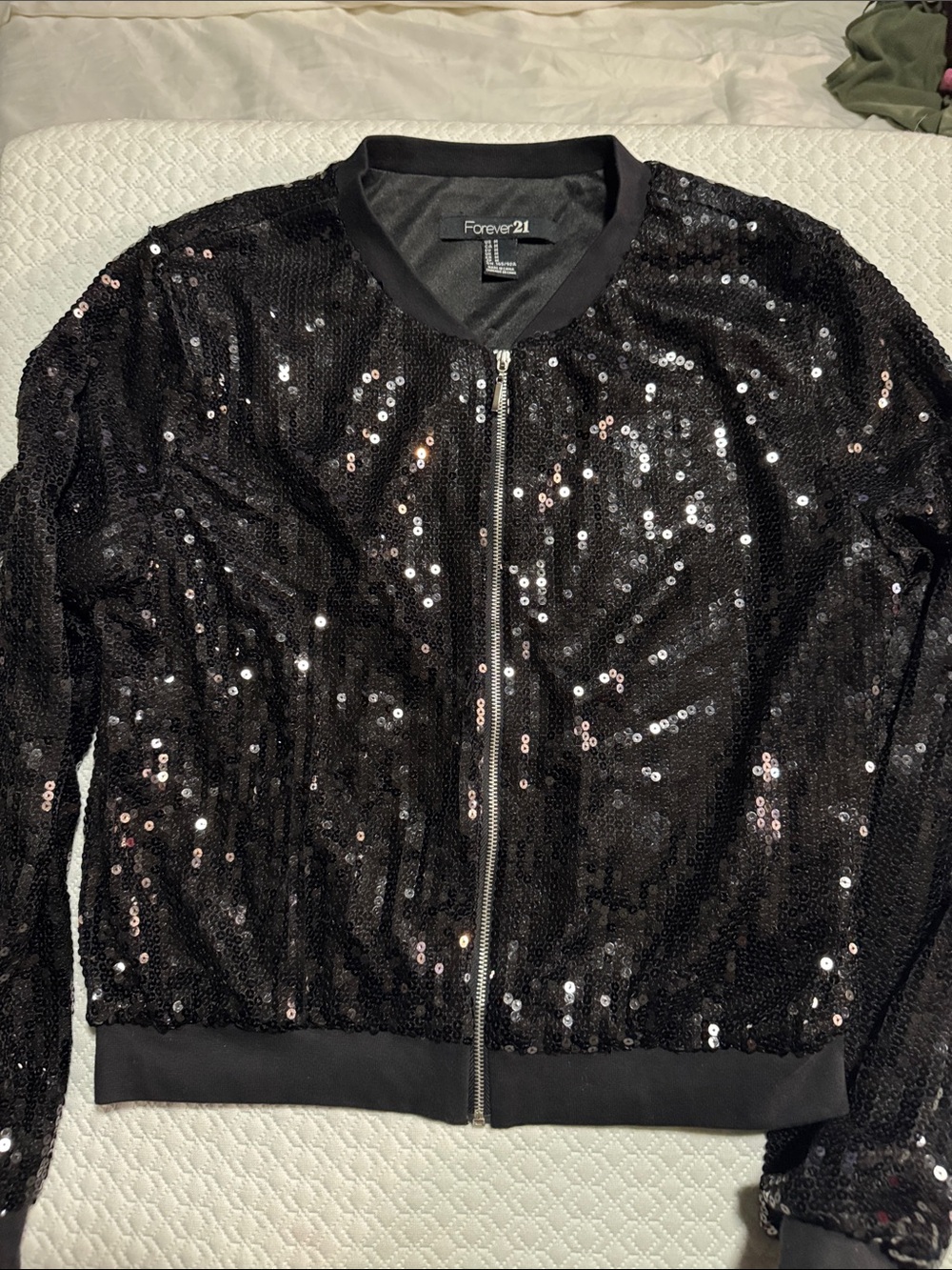 Women size M Forever 21 Black shiny Sequin Jacket